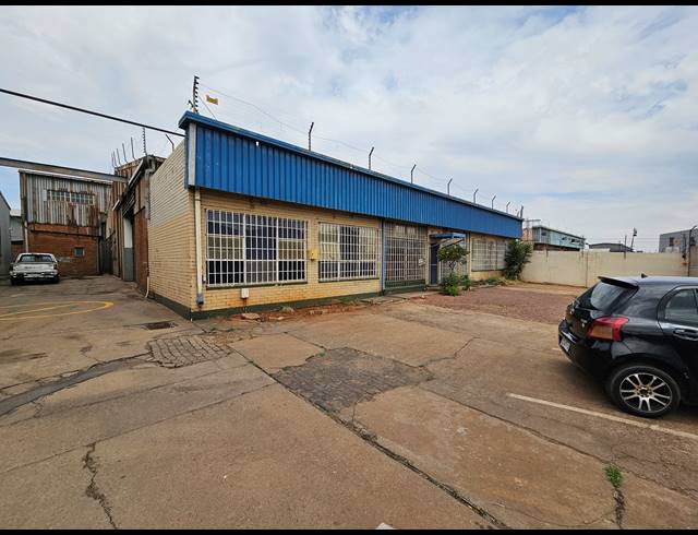 668M² FACTORY TO LET IN ANDERBOLT